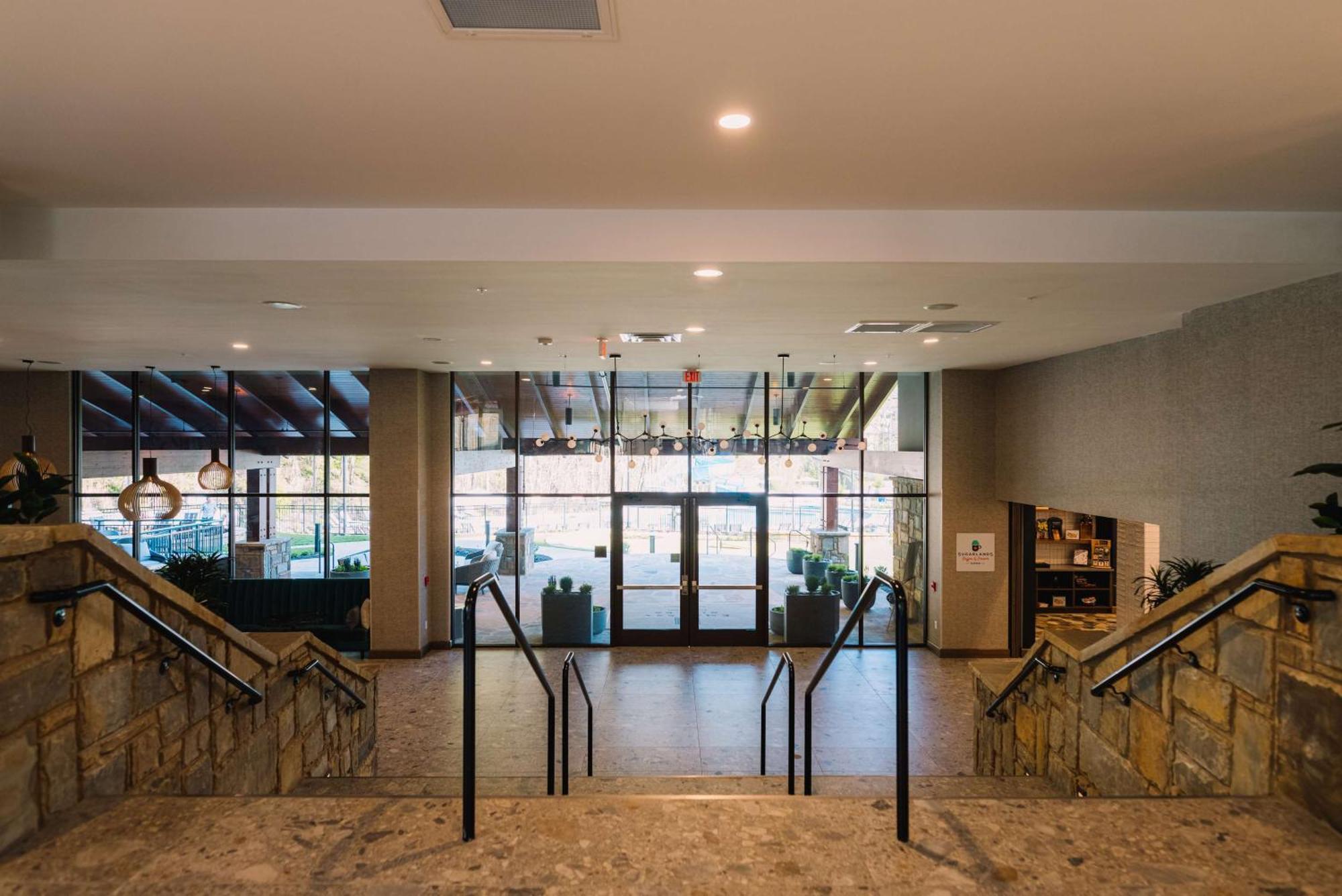 Embassy Suites By Hilton Gatlinburg Resort Esterno foto