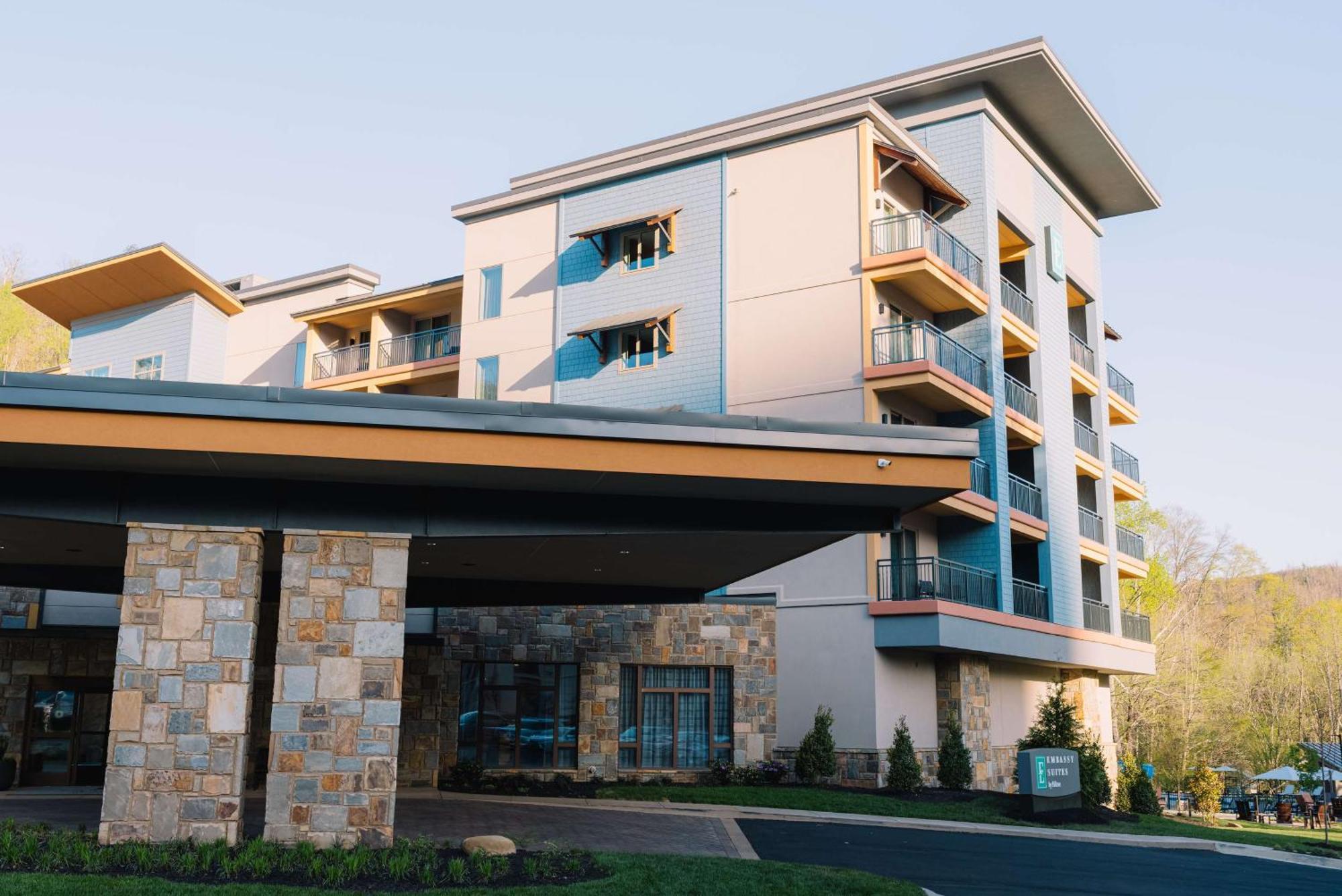 Embassy Suites By Hilton Gatlinburg Resort Esterno foto