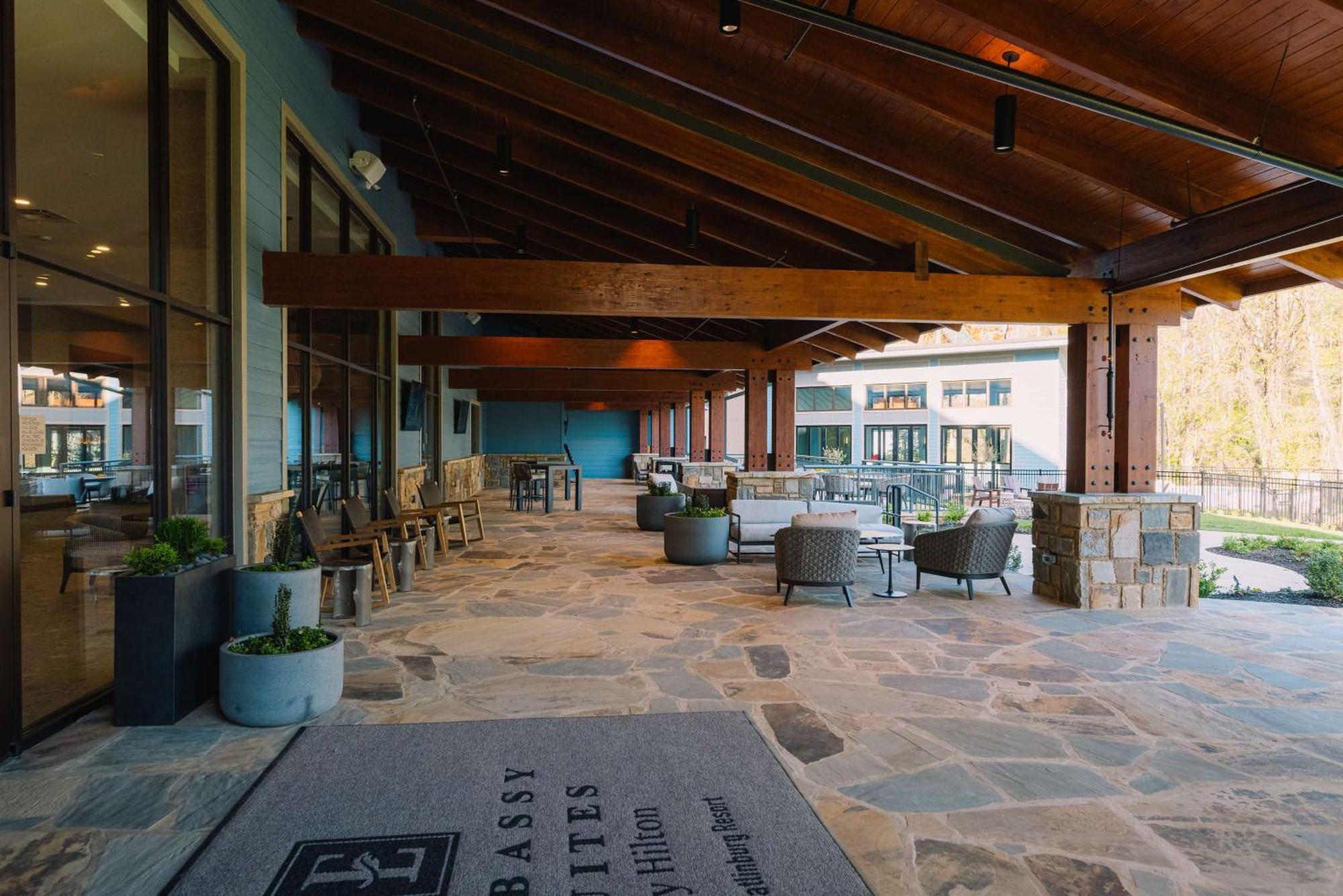 Embassy Suites By Hilton Gatlinburg Resort Esterno foto